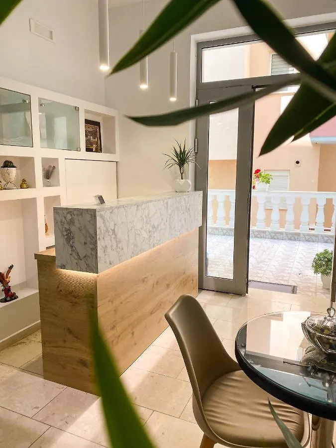 ***  Hotel Abedini Saranda Arnavutluk